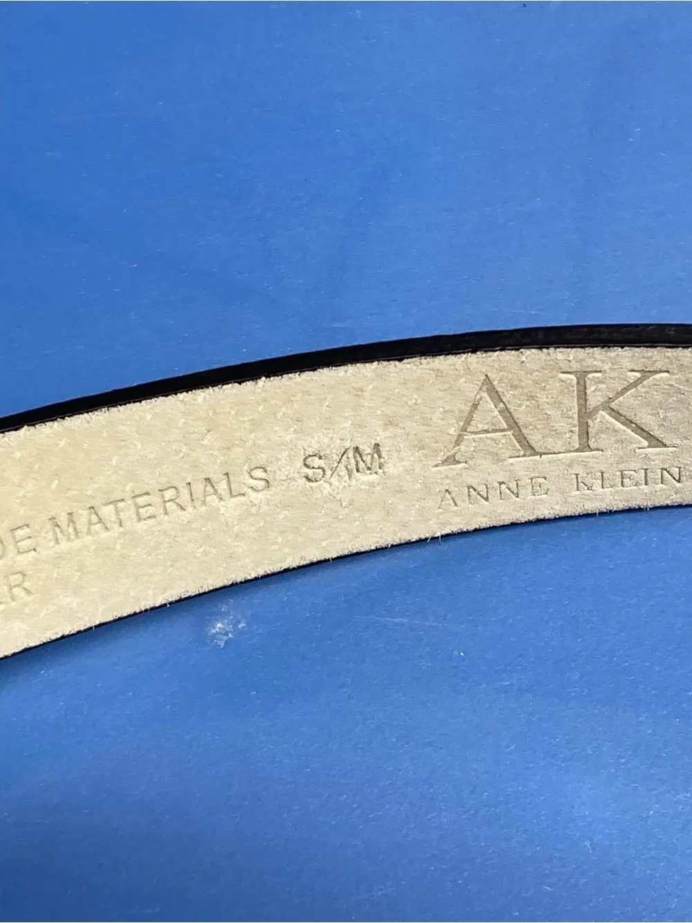 Anne Klein S/M Black Leather Adjustable Silver and Gold Tone Buckle Belt